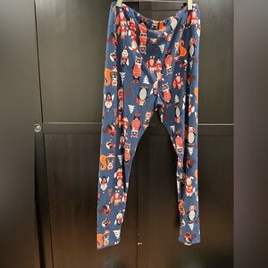 LuLaRoe Blue Leggings Penguins Holiday Print